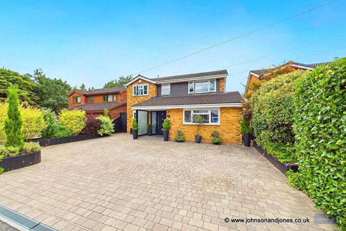 4 Bedroom Detached House For Sale In Redwood, Thorpe, TW20