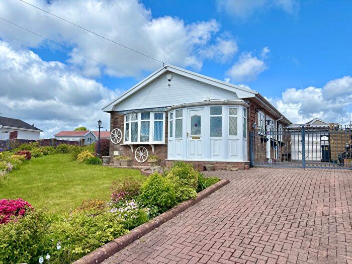 3 Bedroom Detached Bungalow For Sale In Delffordd, Rhos, Pontardawe, Swansea., SA8