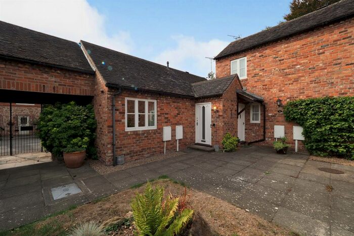 2 Bedroom Semi-Detached Bungalow For Sale In Hayes Farm Court, Ticknall, Derby, DE73