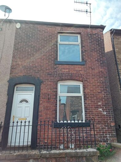 2 Bedroom End Of Terrace House To Rent In Featherstall Road, Littleborough, OL15
