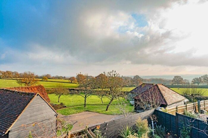 4 Bedroom Semi-Detached House For Sale In Stonegate Court, Stonegate, East Sussex, TN5