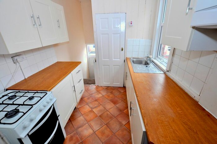 4 Bedroom Maisonette To Rent In Shortridge Terrace, Jesmond, Newcastle Upon Tyne, NE2