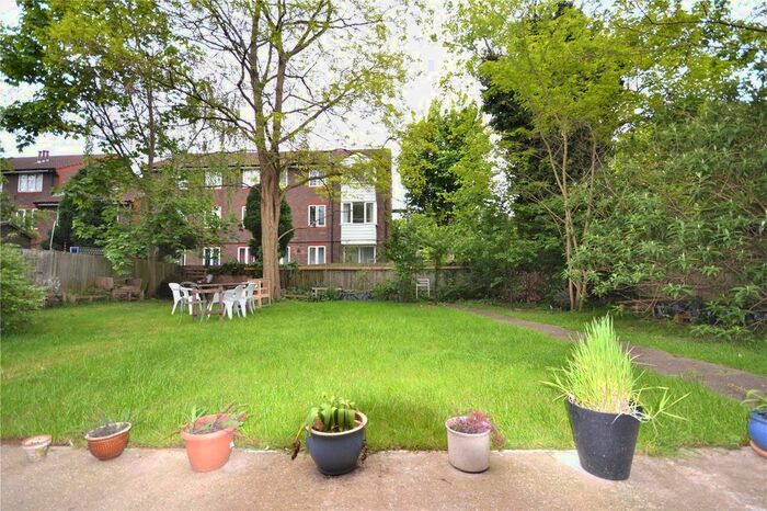 1 Bedroom Flat To Rent In Aldrington Road, Streatham, SW16