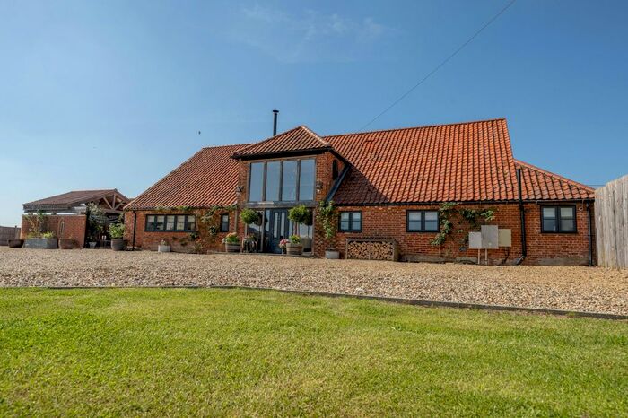 5 Bedroom Barn Conversion For Sale In Tittleshall, King's Lynn, PE32
