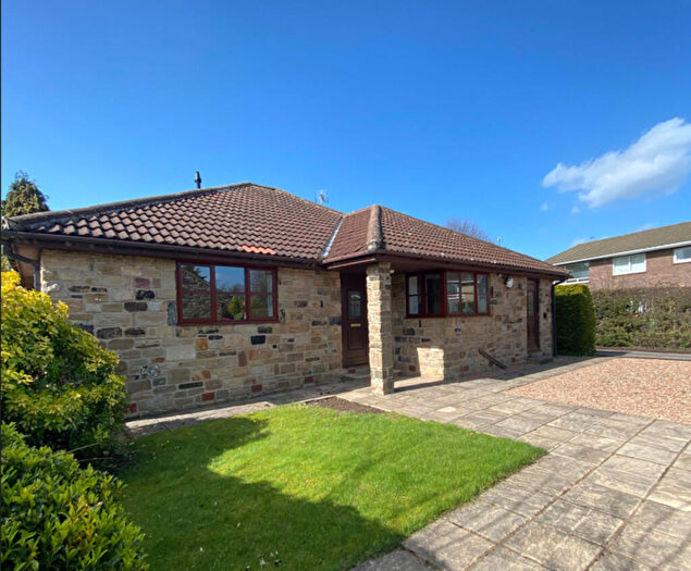 3 Bedroom Detached Bungalow To Rent In Minden Close, Wickersley, S66