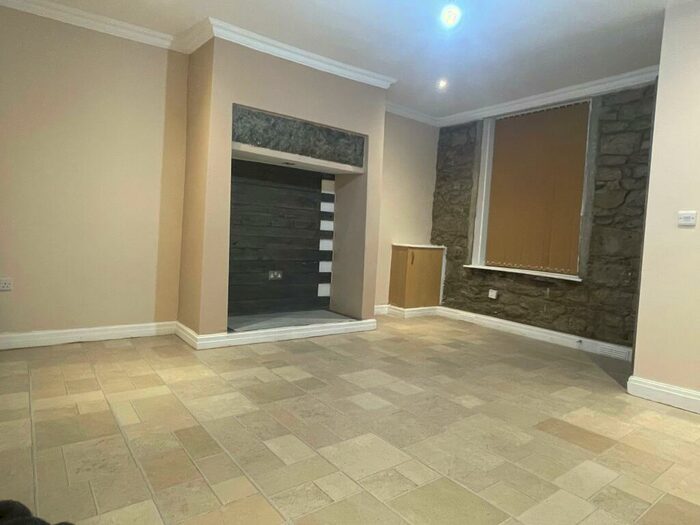 2 Bedroom House To Rent In Inkerman Street, Bacup, OL13