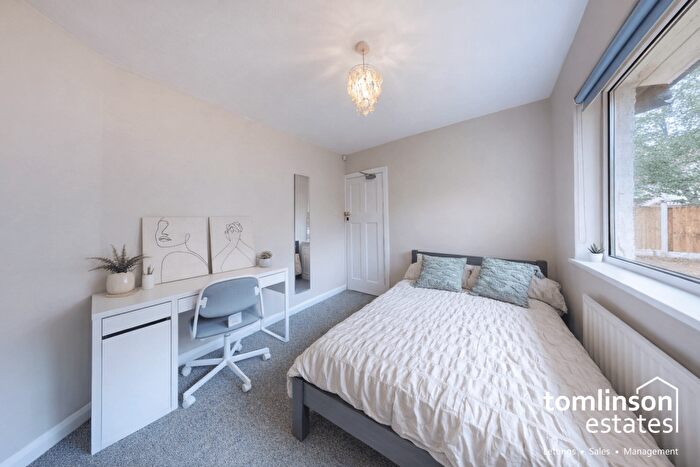 5 Bedroom Semi-Detached House To Rent In Orston Drive, Wollaton, Nottingham, NG8