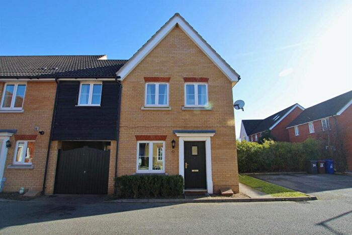 3 Bedroom Semi-Detached House To Rent In Harebell Road, Red Lodge, IP28
