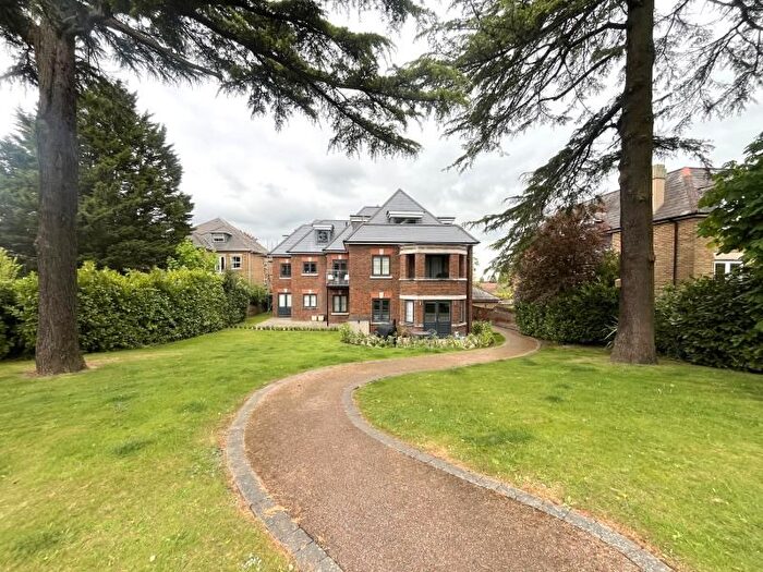 2 Bedroom Flat To Rent In Epsom Road, Guildford, GU1