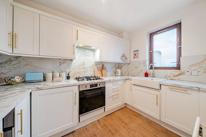 2 Bedroom Flat For Sale In Cheryls Close, Fulham, SW6