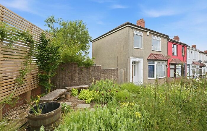 3 Bedroom End Terrace House For Sale In Cecil Avenue, Bristol, BS5