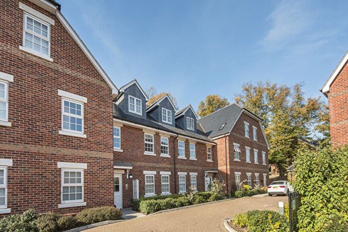 2 Bedroom Apartment To Rent In Norris Close London Colney, AL2