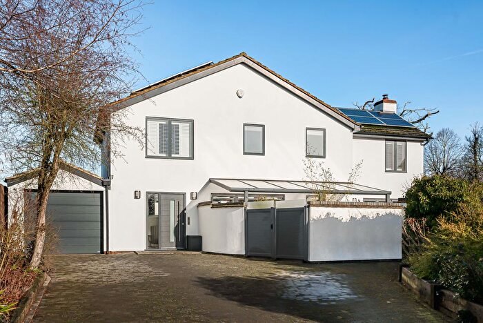 4 Bedroom Detached House For Sale In Priory Way, Hitchin, Hertfordshire, SG4