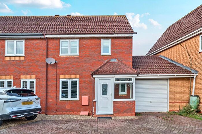 2 Bedroom Terraced House To Rent In Tamar Way, Didcot, OX11