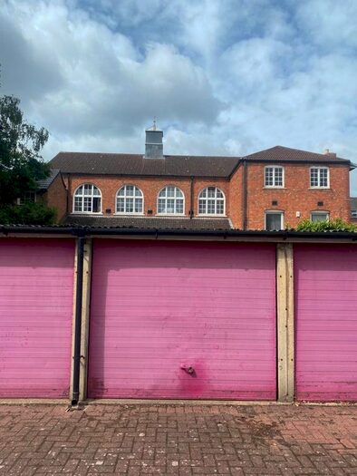 Parking/garage To Rent In Portland Road, Leicester, LE2
