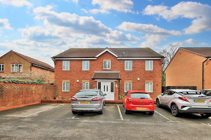 2 Bedroom Flat To Rent In Riverside Close, Warrington, WA1