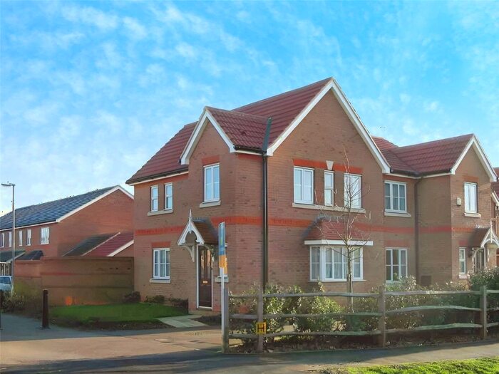 3 Bedroom Semi-Detached House To Rent In The Chilterns, Stevenage, Hertfordshire, SG1