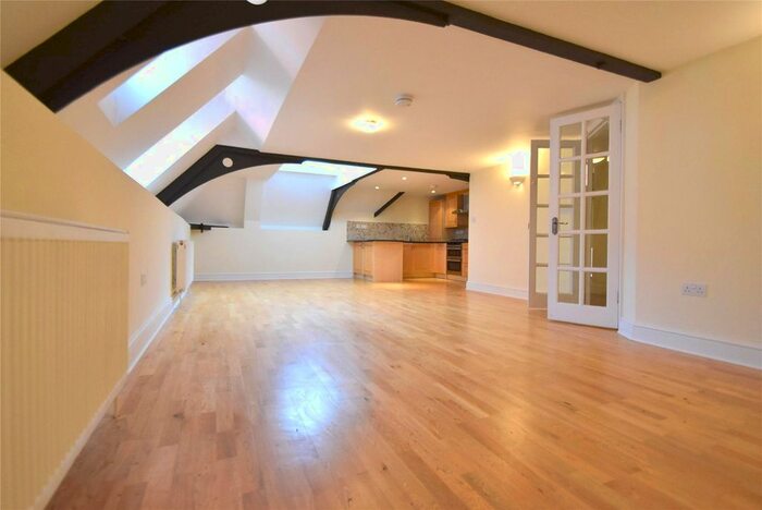 2 Bedroom Flat To Rent In Apartment /Convent Court, Hatch Lane, Windsor, Berkshire, SL4