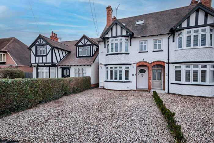 4 Bedroom Semi Detached House For Sale In Loxley Road, Stratford-Upon-Avon, CV37