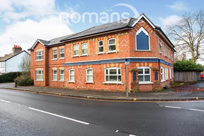 2 Bedroom Flat To Rent In Charnwood Lodge, Hatchet Lane, Winkfield, SL4