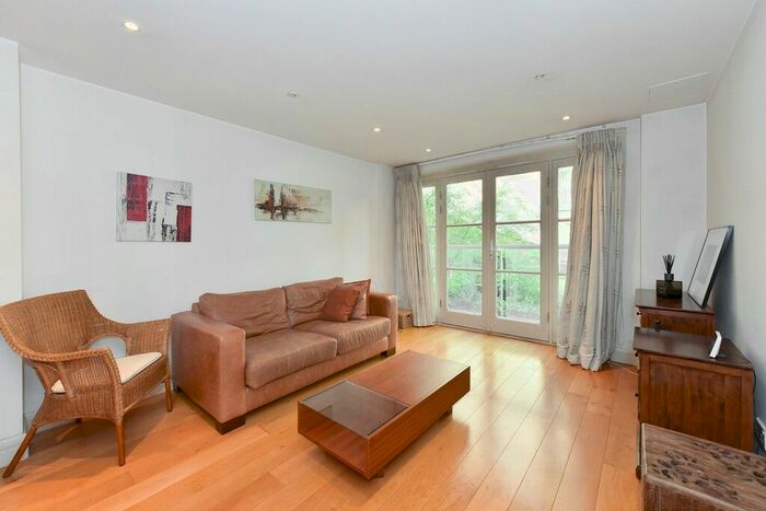1 Bedroom Flat To Rent In Earls Court Square, Earls Court, SW5