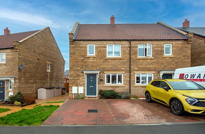 2 Bedroom Semi Detached House For Sale In Northdale Common, Raunds, Wellingborough, NN9