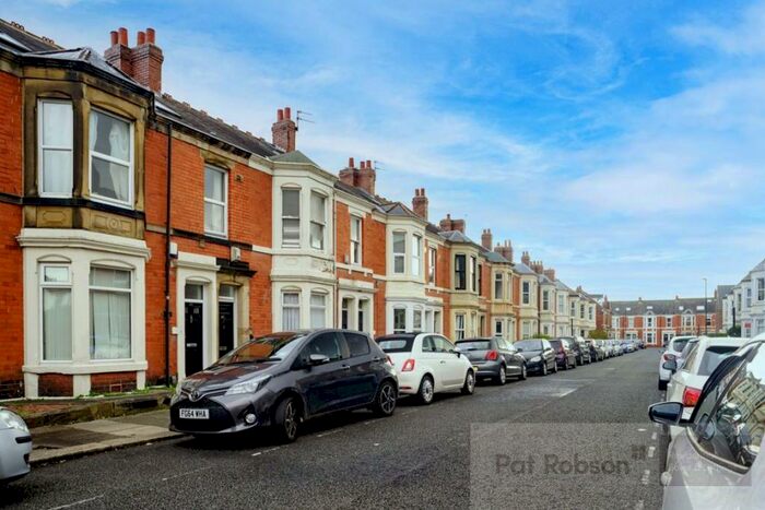 5 Bedroom Property To Rent In Myrtle Grove, Newcastle Upon Tyne, NE2