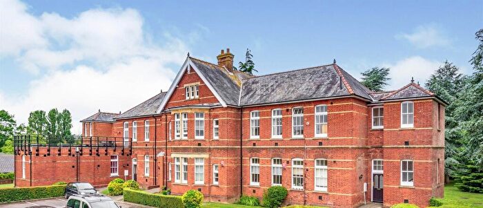 2 Bedroom Apartment For Sale In Oak Tree Way, Horsham, RH13