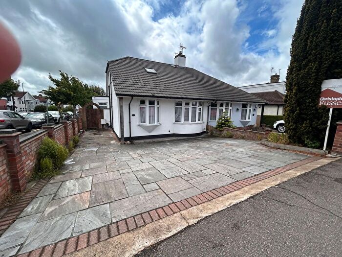 4 Bedroom Semi Detached House To Rent In Blendon Road, Bexley, DA5
