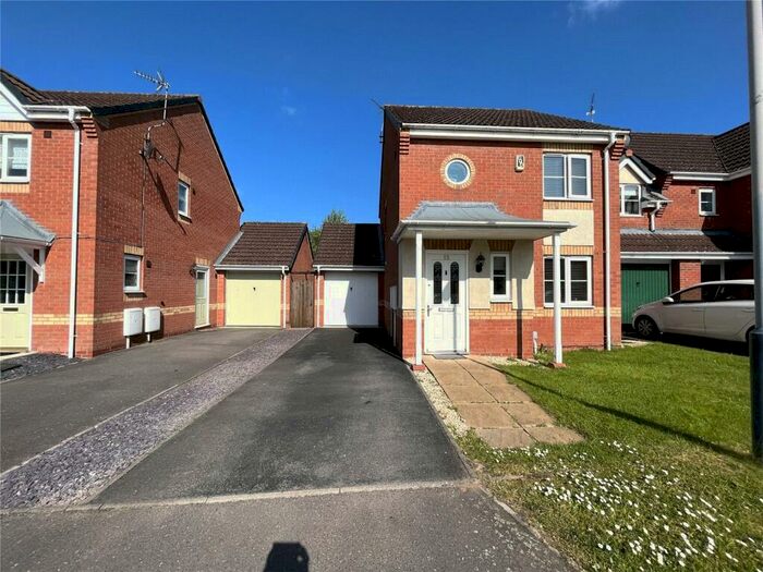 3 Bedroom Detached House To Rent In Daisy Croft, Bedworth, Warwickshire, CV12