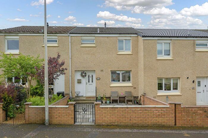 3 Bedroom Terraced House For Sale In Russell Court, Dunfermline, KY11