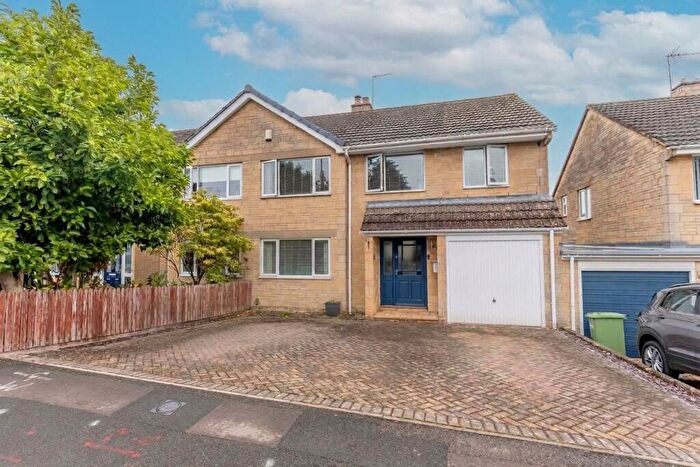4 Bedroom Semi-Detached House To Rent In St. Marys Road, Tetbury, GL8