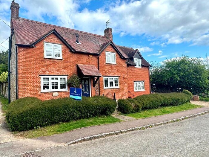 4 Bedroom Detached House For Sale In Church Lane, Tingewick, Buckingham, MK18