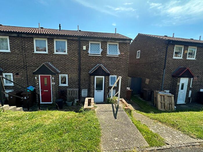 2 Bedroom End Of Terrace House To Rent In Heron Way, Walderslade, ME5