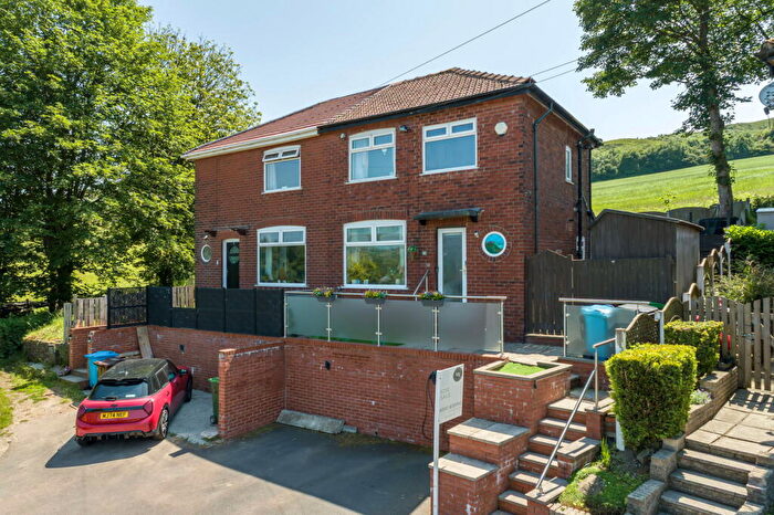 3 Bedroom Semi-Detached House For Sale In Dacres Road, Greenfield, Saddleworth, OL3