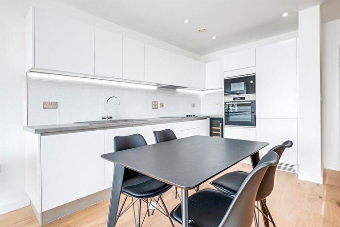 1 Bedroom Apartment To Rent In Axium, Windmill Street, Birmingham, B1