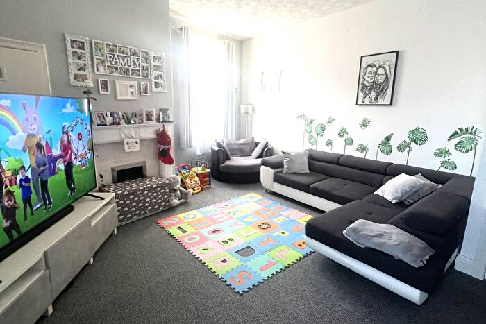 2 Bedroom Flat To Rent In Wynyard Street, Gateshead, NE11