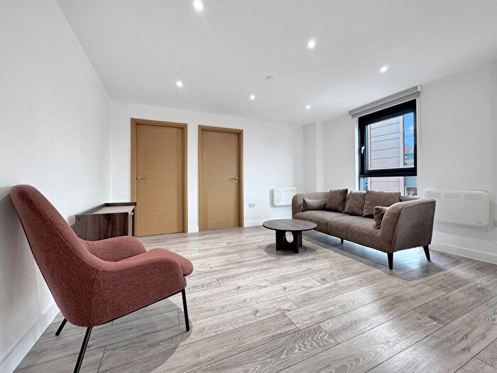 2 Bedroom Apartment To Rent In The Radiant, Kirkstall Road, Leeds, LS3