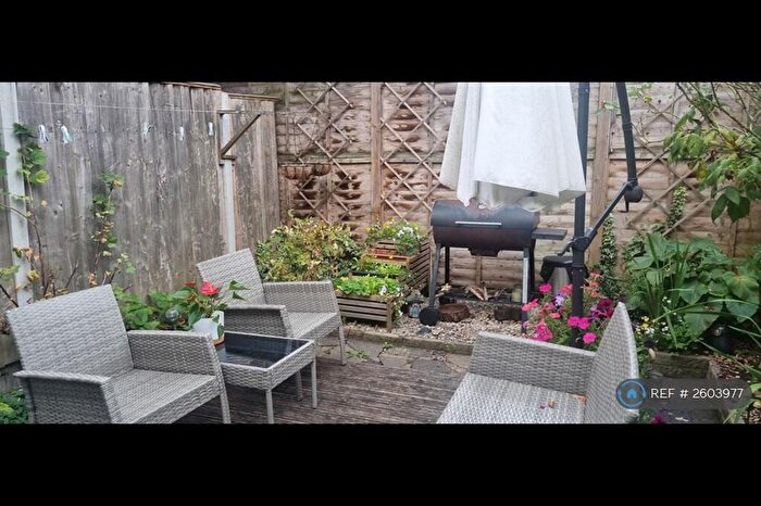 4 Bedroom Terraced House To Rent In Coopers Lane, London, E10