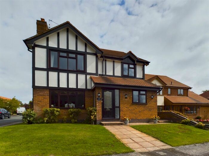 4 Bedroom Detached House For Sale In Swan Delph, Aughton, Lancashire, L39