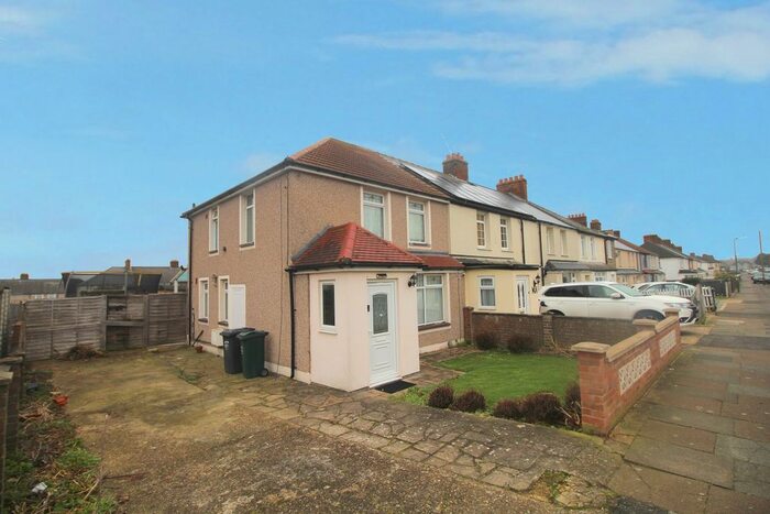 3 Bedroom End Of Terrace House To Rent In Cedar Road, Dartford, DA1