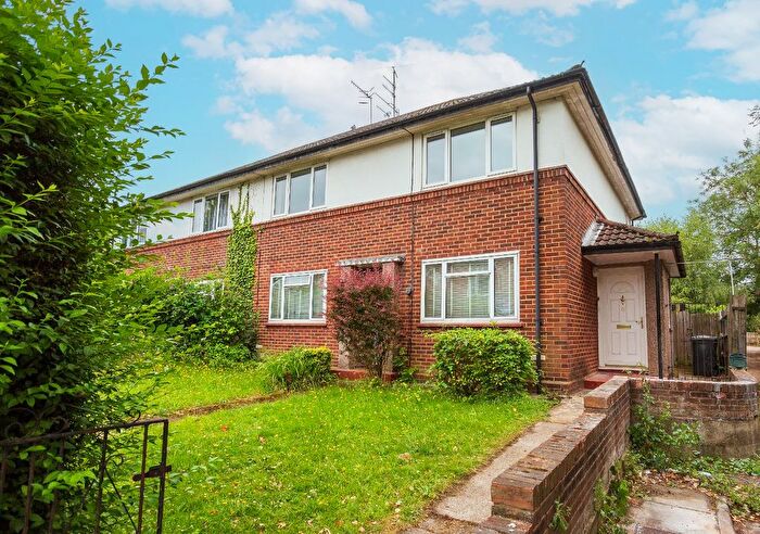 2 Bedroom Maisonette To Rent In Bushey Hall Road, Bushey, Hertfordshire, WD23