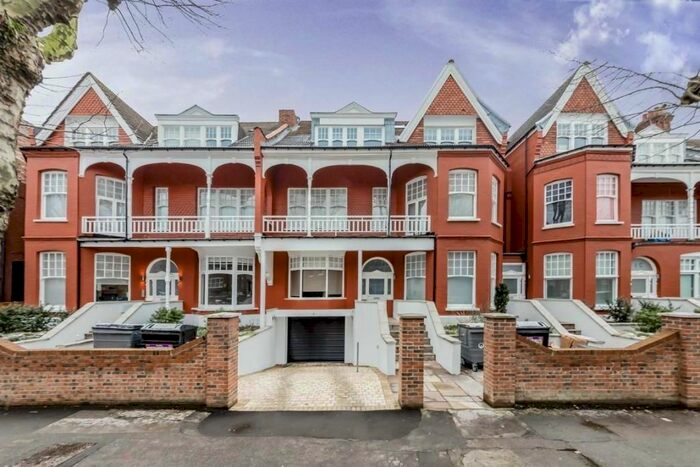 2 Bedroom Maisonette To Rent In Queens Avenue, London N10