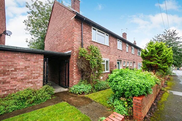 2 Bedroom Flat For Sale In Swann Street, York, YO23