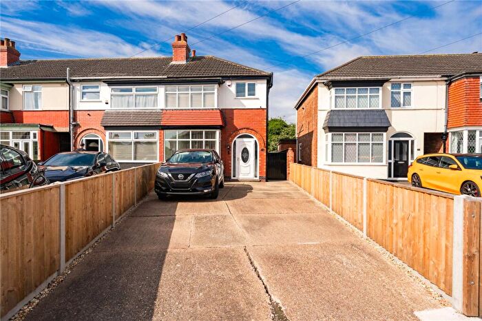 3 Bedroom End Of Terrace House For Sale In Campden Crescent, Cleethorpes, Lincolnshire, DN35