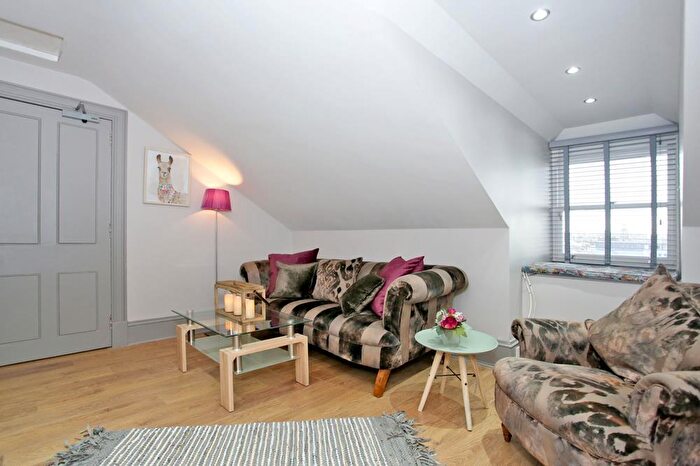 3 Bedroom Flat To Rent In Union Street, Flat, AB10
