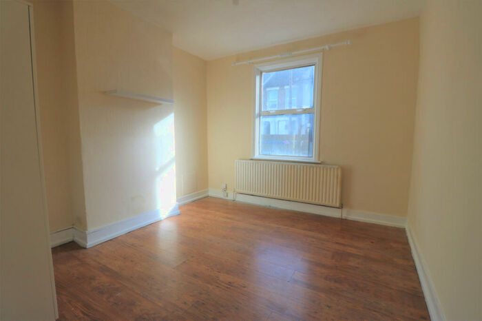 2 Bedroom Flat To Rent In Trevelyan Road, London, E15