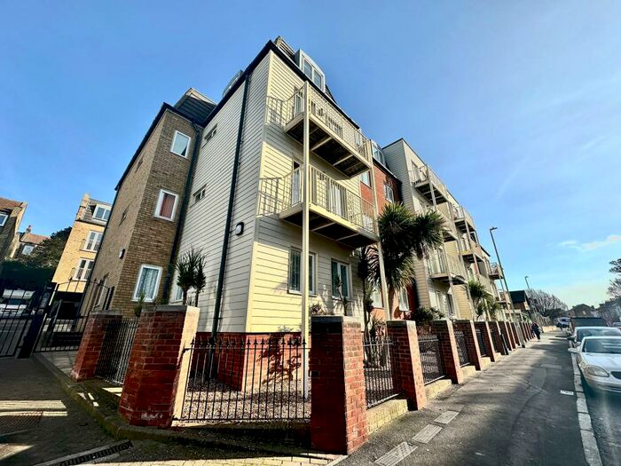 2 Bedroom Apartment To Rent In Martony Court, Margate, CT9