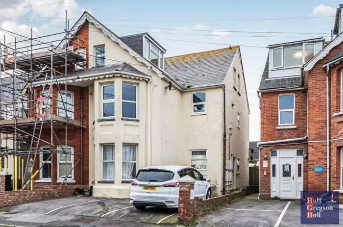 2 Bedroom Flat For Sale In Holland Road, Weymouth, DT4