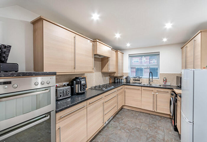 4 Bedroom Detached House For Sale In Water Fir Drive, Doncaster, South Yorkshire, DN11